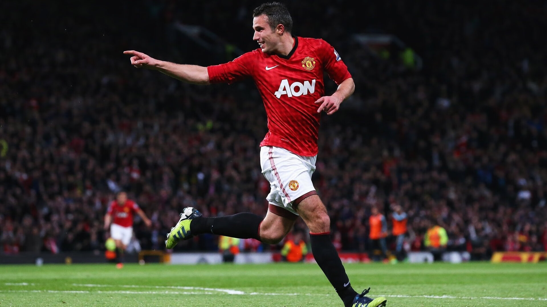 地缘棋局与绿茵神话,当封锁的阴影遇上接管的传奇